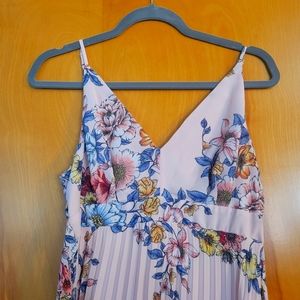 Thirty Thirty according pleated floral maxi dress